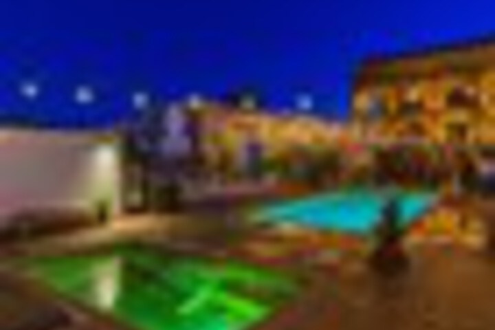 Pool 359 of 516