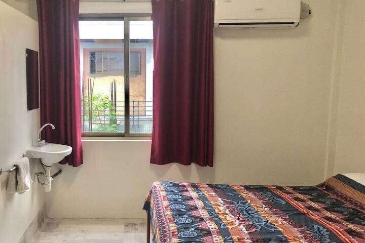 Room 12 of 41