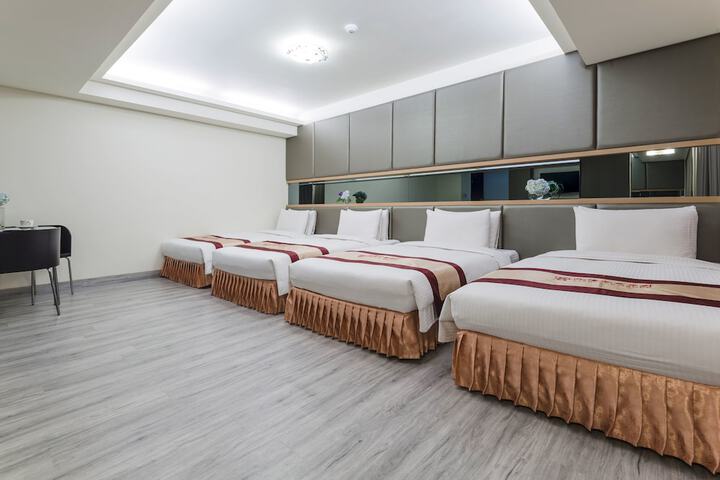 Room 14 of 56