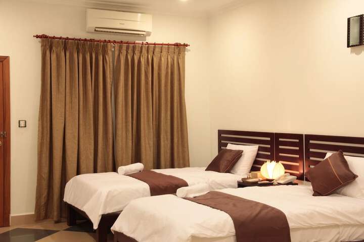 Room 4 of 20