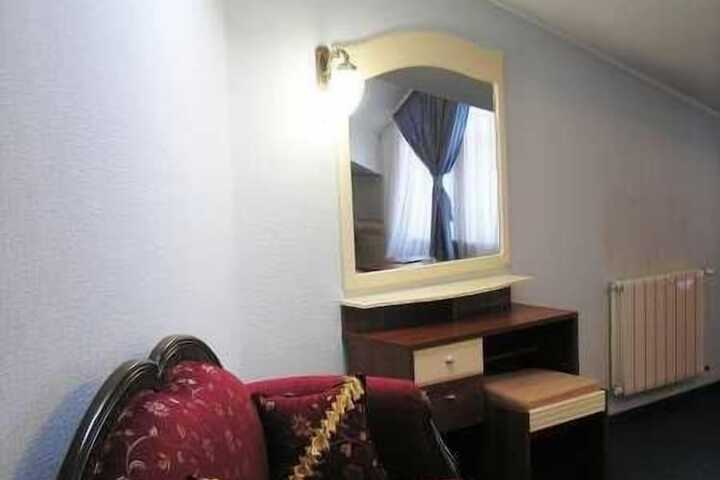 Room 19 of 36