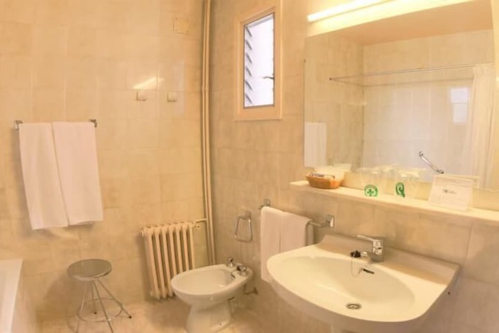 Room 20 of 45