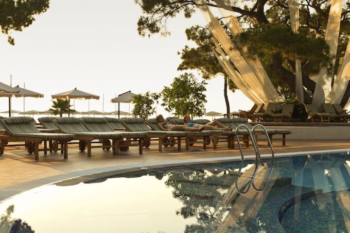 Pool 26 of 108