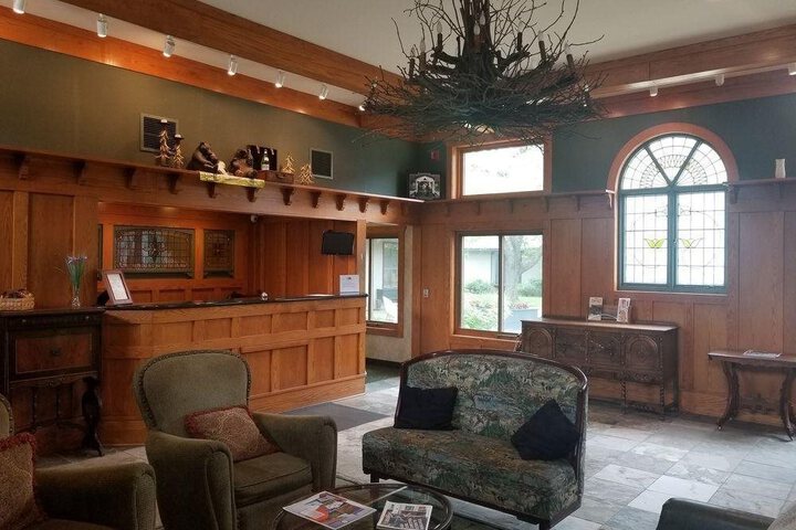 Image of RIVERWOOD INN AND CONFERENCE CENTER