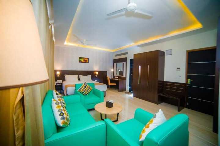 Room 14 of 34