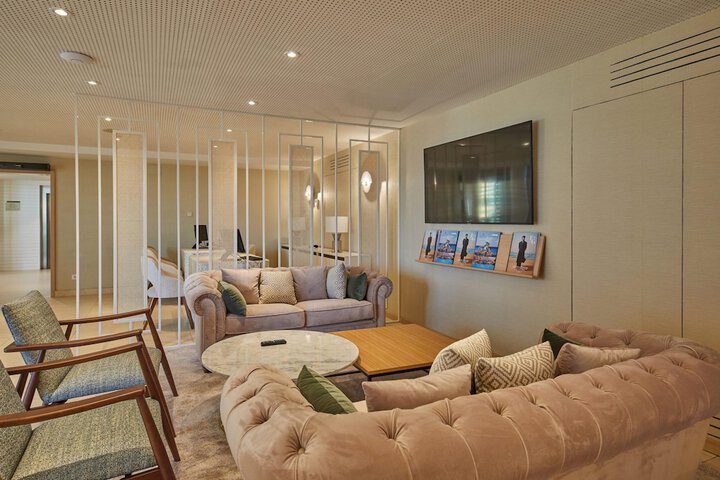Hotel Lobby