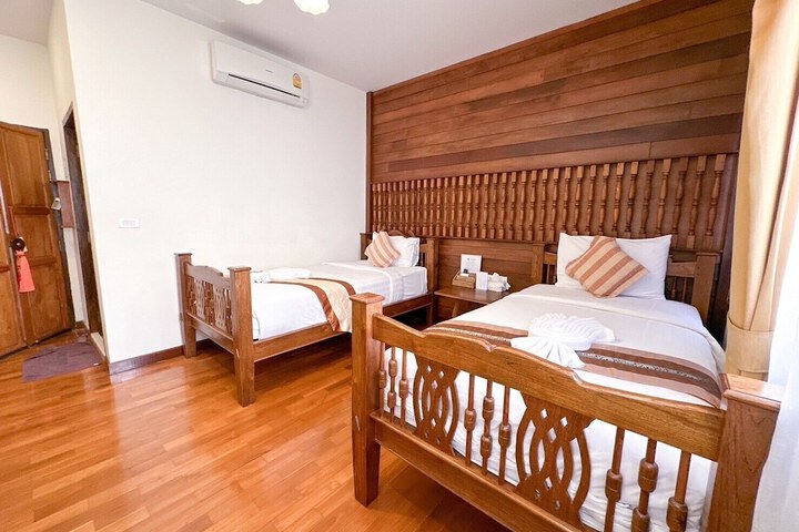 Room 53 of 84