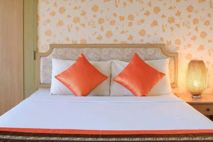 Room 28 of 49