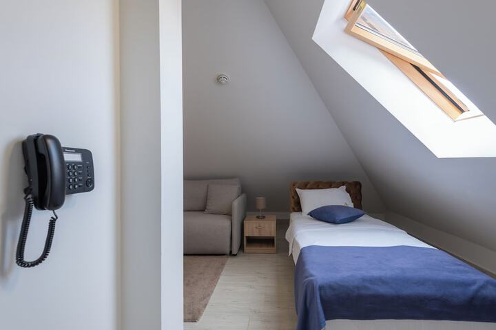 Room 47 of 131