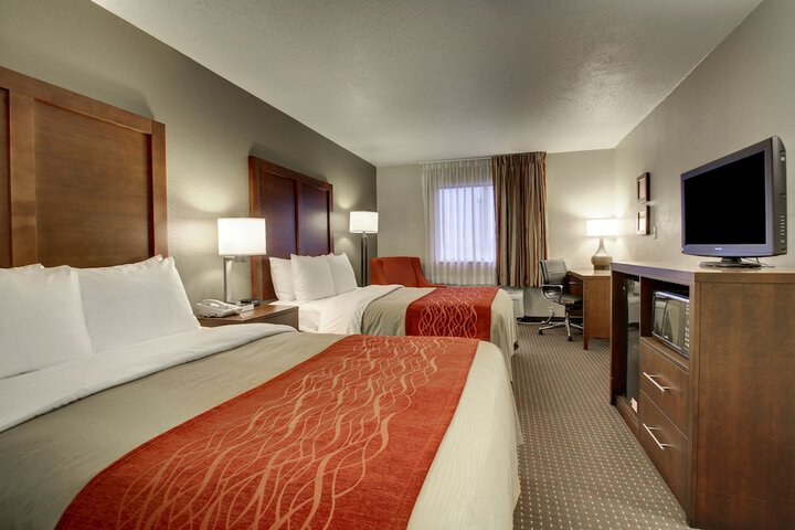 1 Double Bed Accessible (2 of 18)