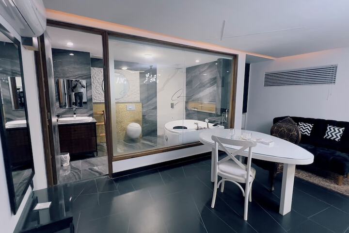 Room 31 of 49