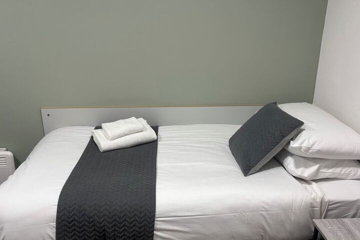 Room 40 of 83