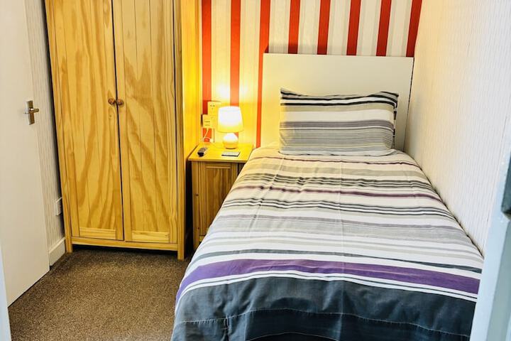 Room 2 of 88