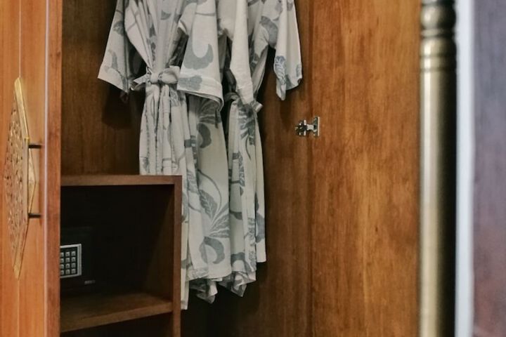Room 21 of 49