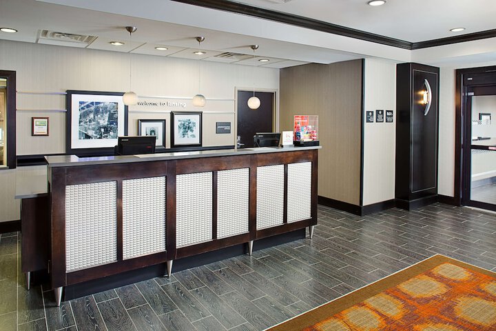Check-in/check-out kiosk