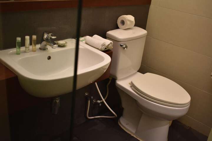 Room 17 of 54