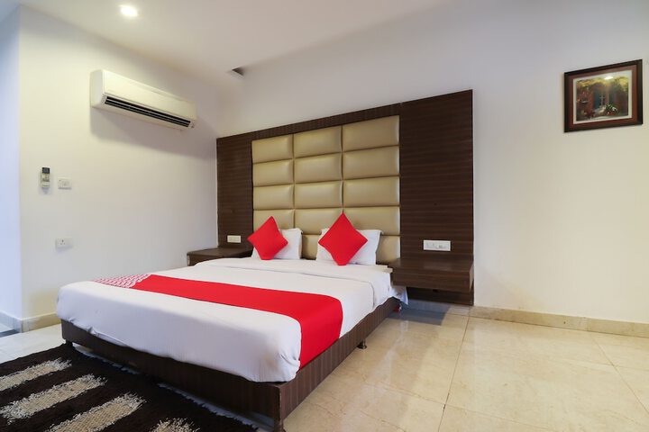 Room 1 of 1