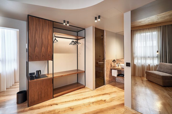 Room 19 of 52