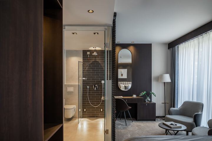 Room 29 of 48