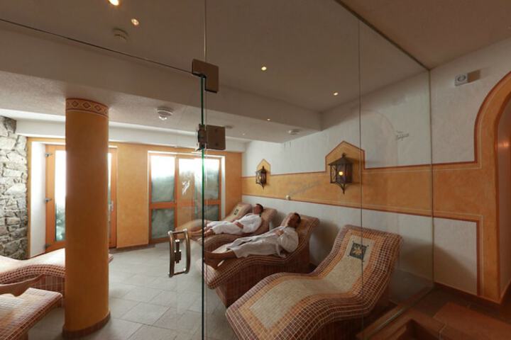 Spa 23 of 48