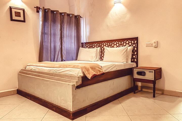 Room 8 of 91