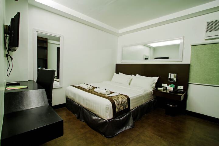 Room 21 of 43