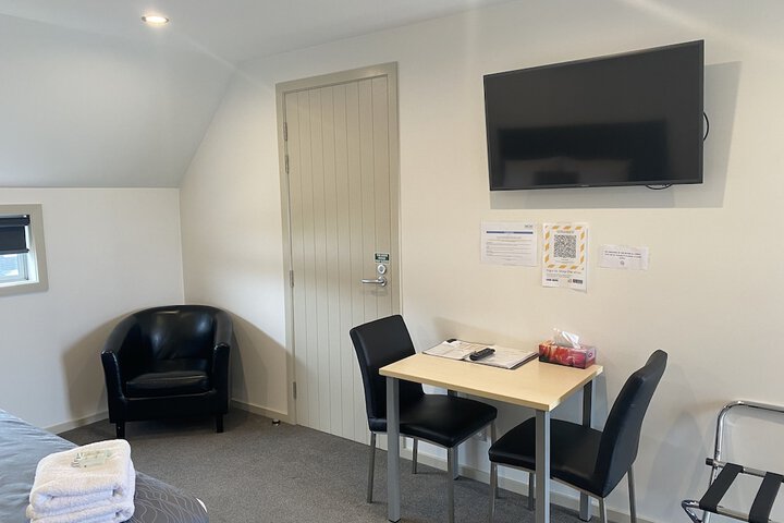 Room 15 of 44