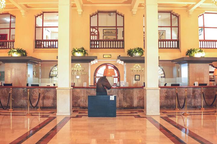 Guest Lobby