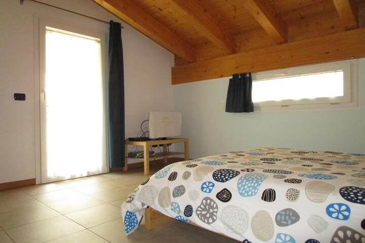 Room 4 of 29
