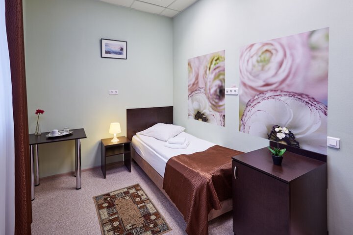 Room 4 of 49
