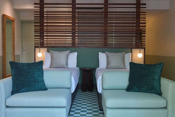 Room 21 of 40