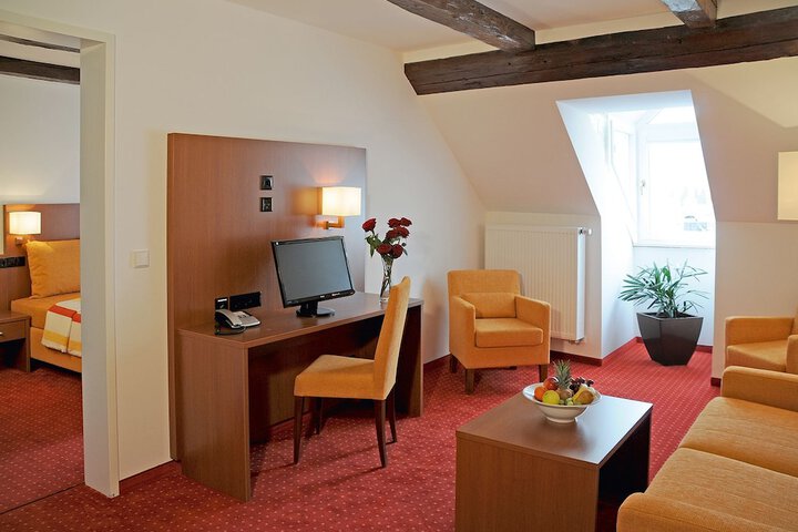 Room 19 of 47