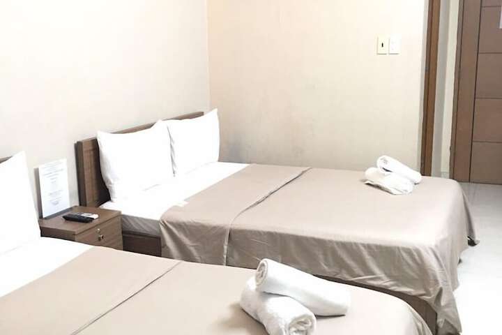 Room 16 of 32