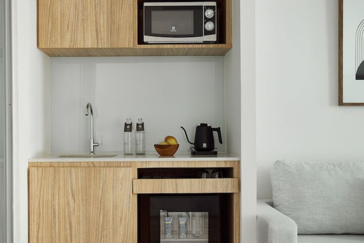 Room 6 of 98