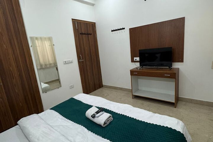 Room 19 of 37
