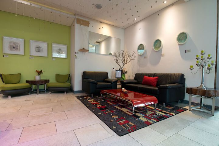 Guest Lobby