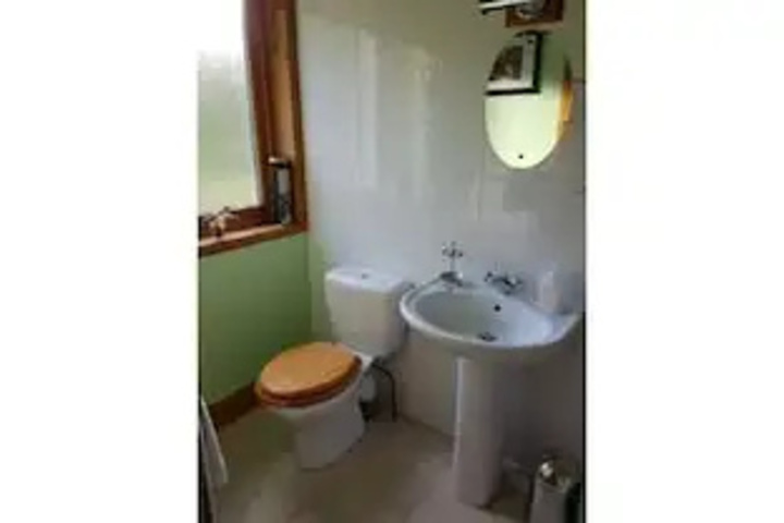 Room 2 of 6
