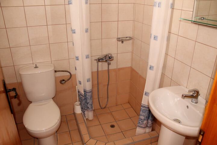 Room 43 of 71