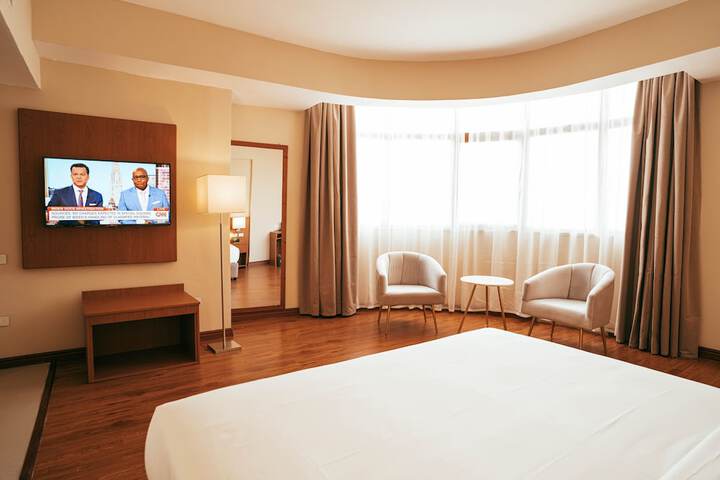 Room 4 of 34