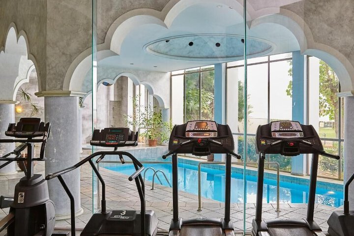 Hotel Pool