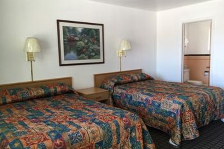 Room 8 of 11