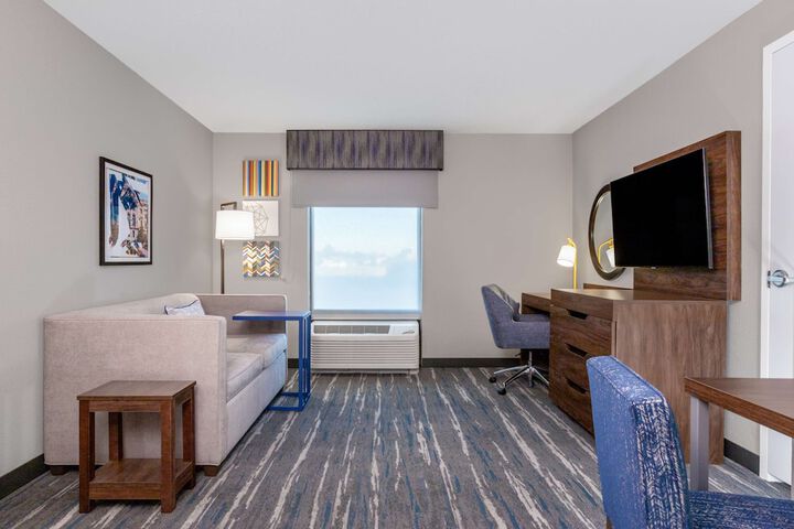 1 King Bed (8 of 22)