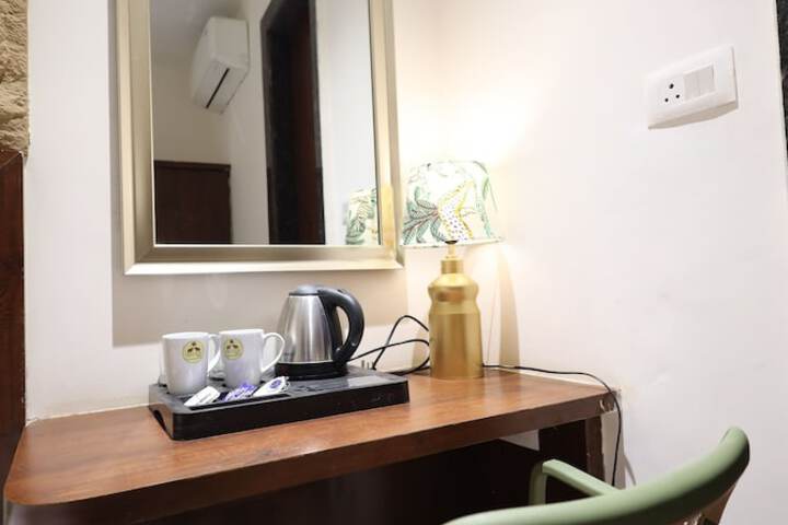 Room 7 of 43