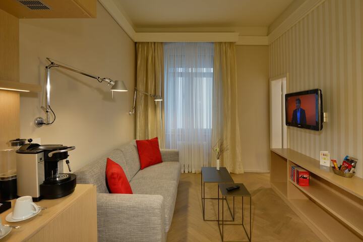 Room 13 of 45