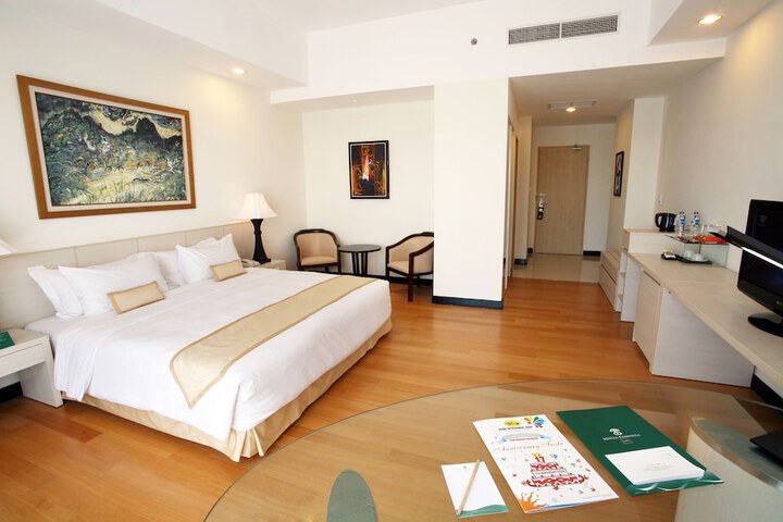 Room 7 of 43