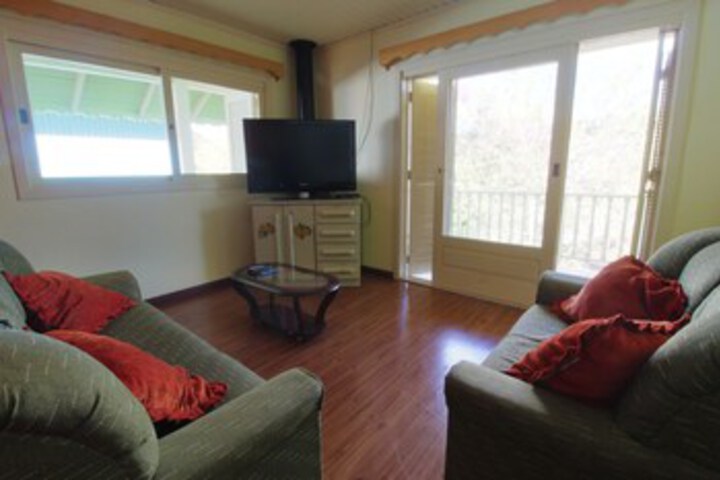 Room 8 of 18