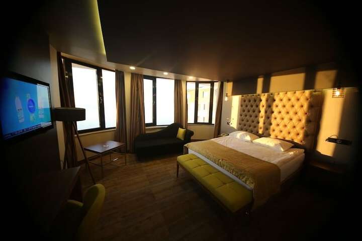 Room 14 of 44
