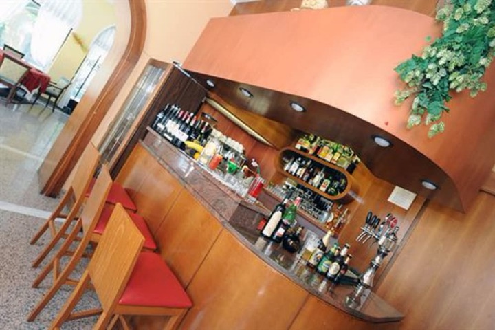 Lounge 59 of 72