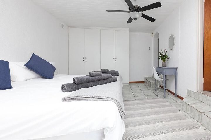 Room 4 of 22
