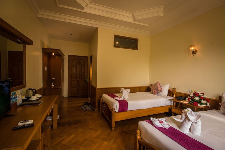 Room 5 of 28